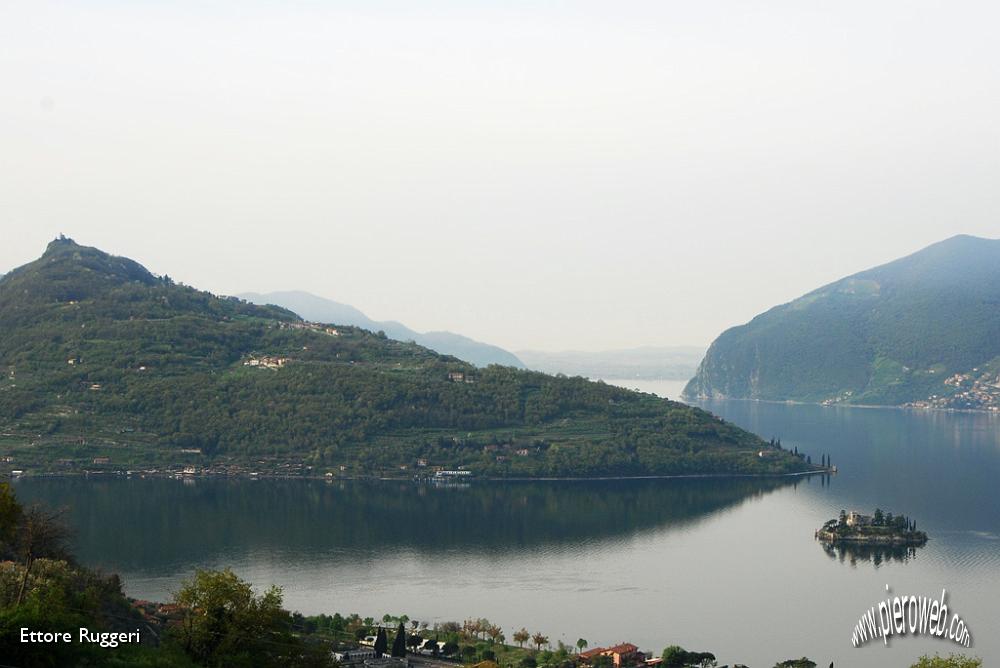 1 - Il lago d'Iseo e Montisola.JPG